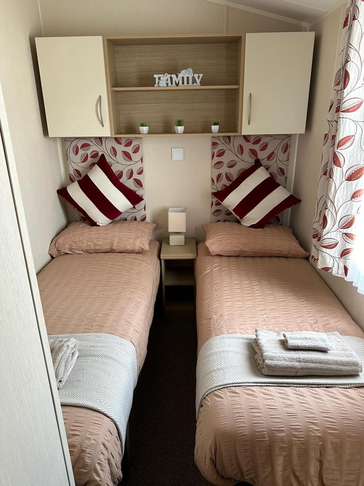 The Pixie Van Selsey Exterior photo
