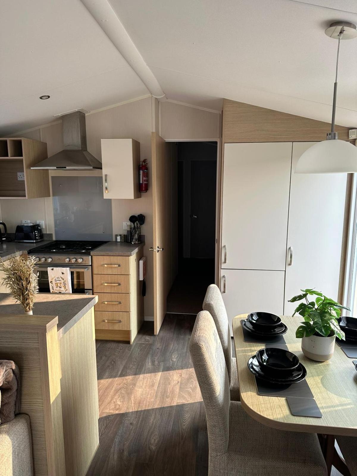The Pixie Van Selsey Exterior photo