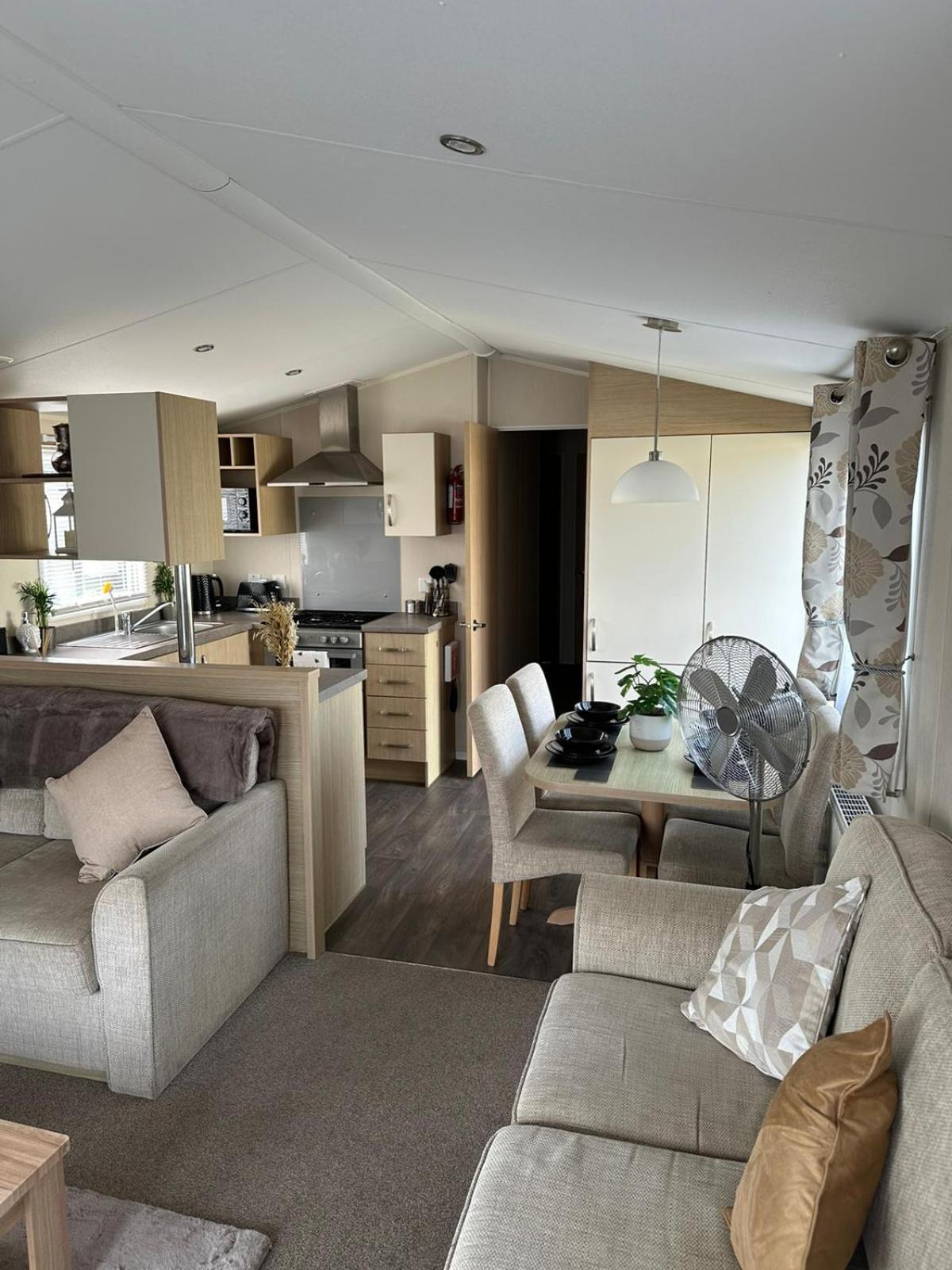 The Pixie Van Selsey Exterior photo