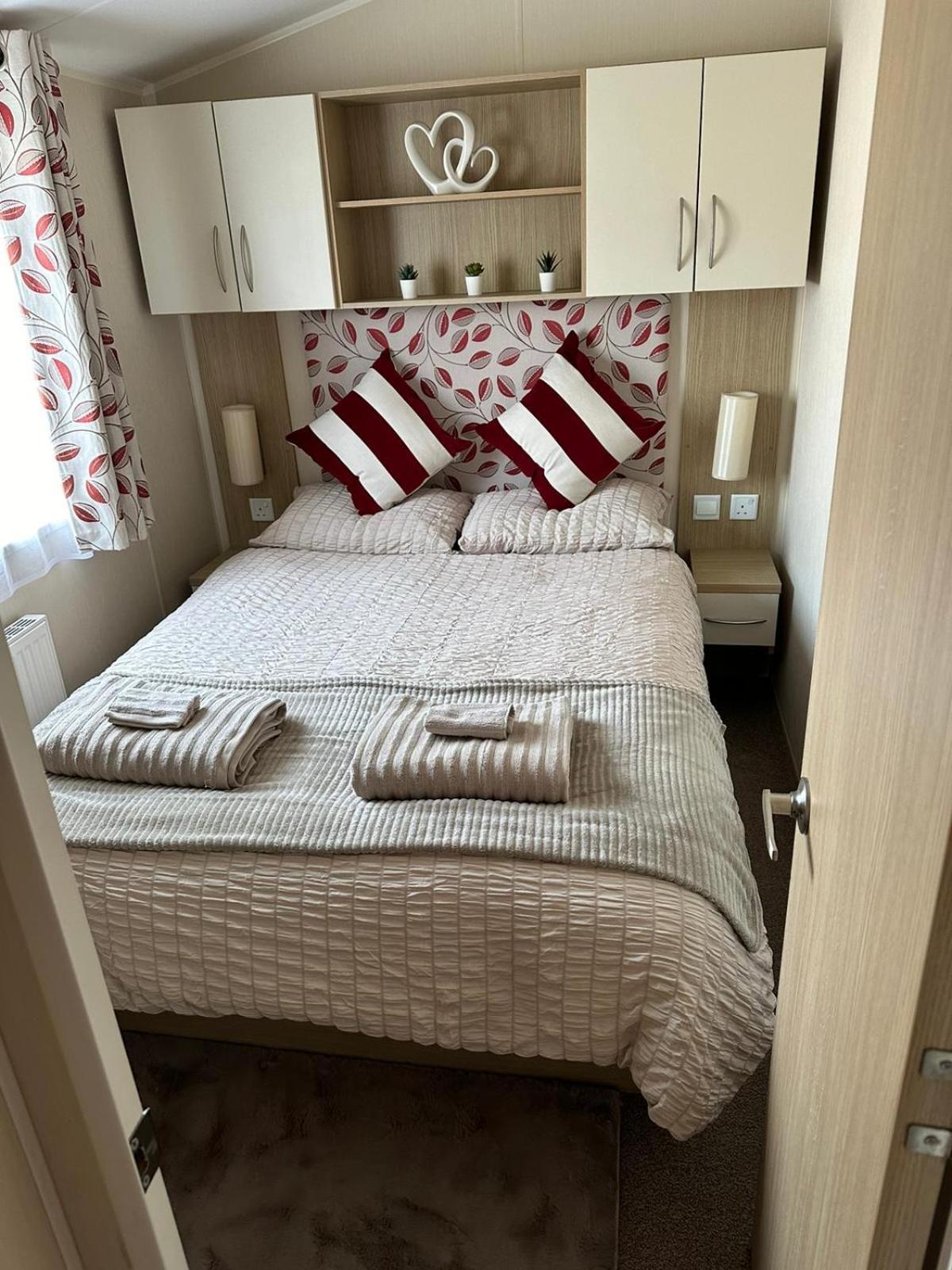 The Pixie Van Selsey Exterior photo