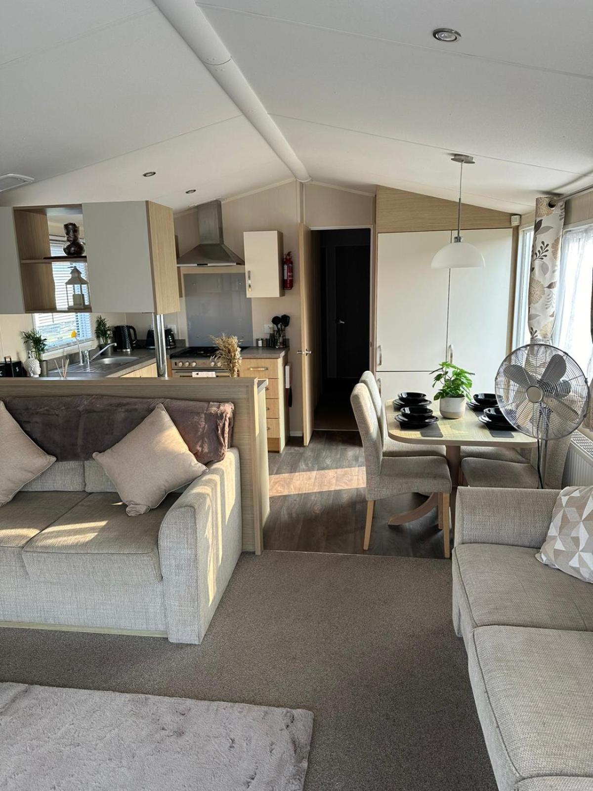 The Pixie Van Selsey Exterior photo